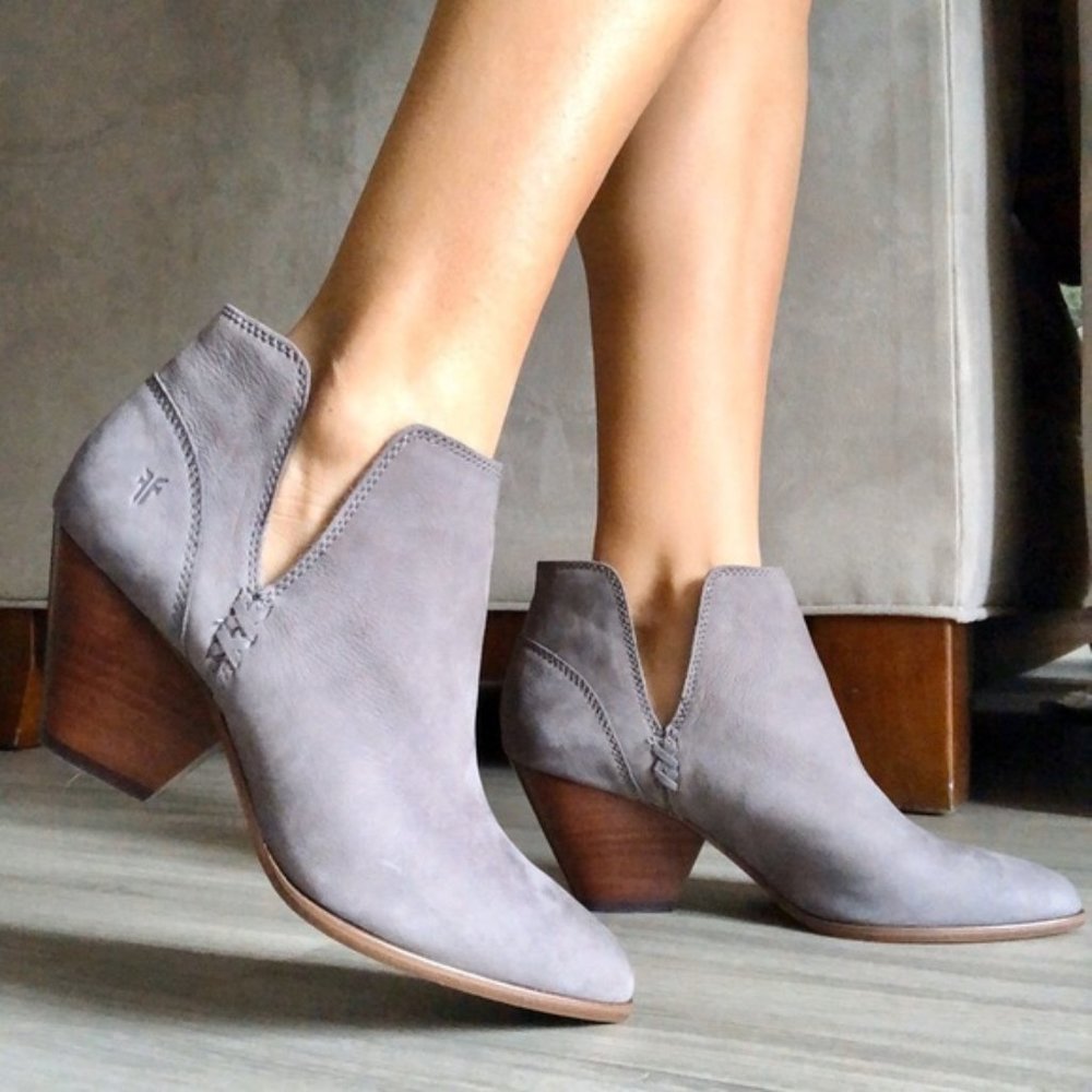 Frye Reina Cut Out Bootie Gray Leather 6